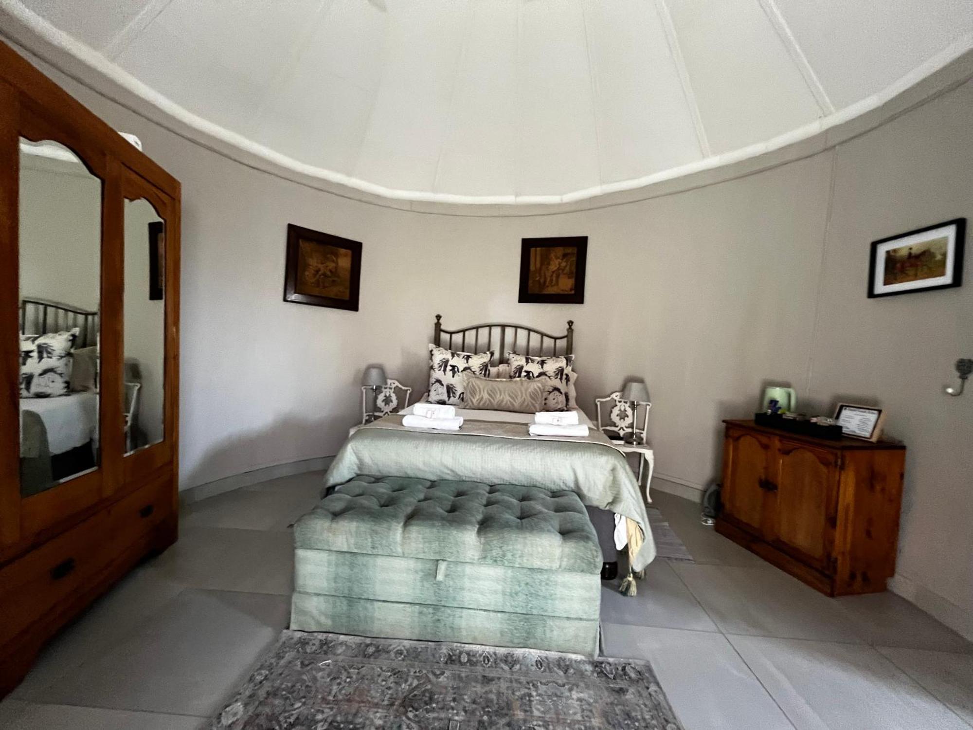 Retief Guest Farm *