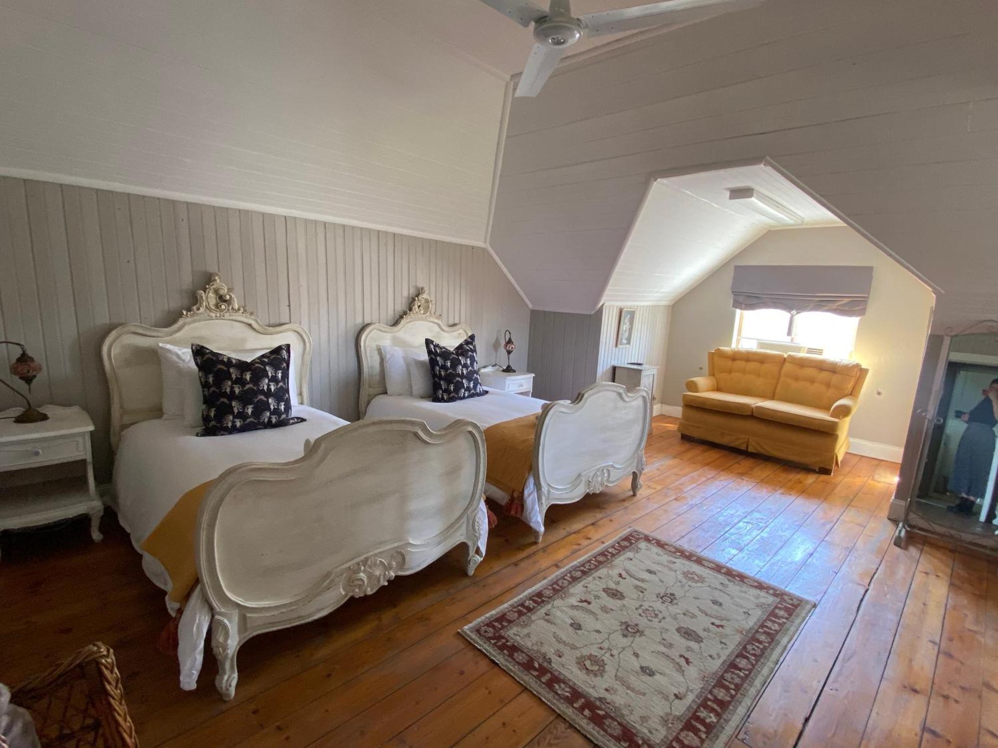 Retief Guest Farm *
